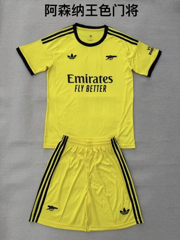 Arsenal 2025/26 Goalkeeper Kids Kit — 1