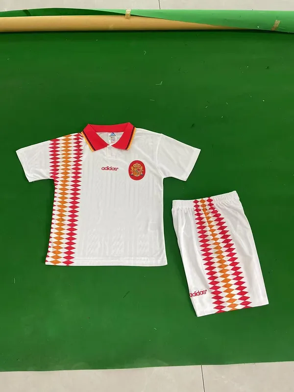 Spain 2016/28 Away Kids Kit