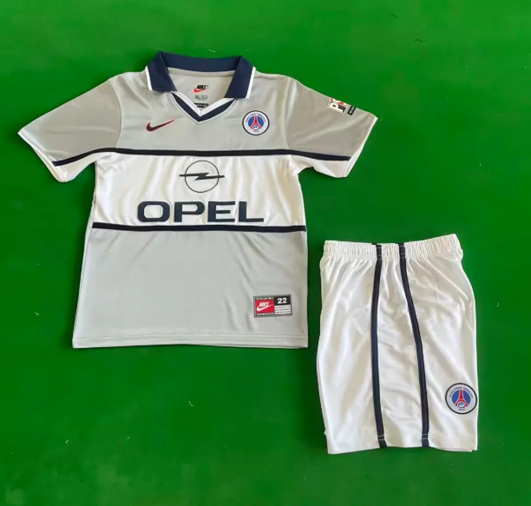 Paris Saint-Germain 2000/01 Away Kids Kit