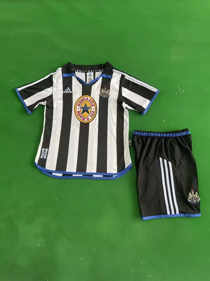 Newcastle United 1999/00 Home Kids Kit