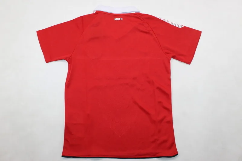 Manchester United 2010/11 Home Kids Kit — 2