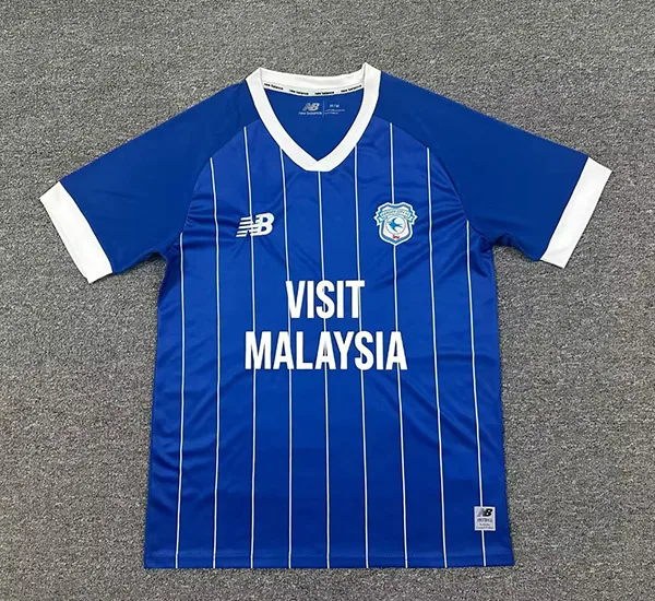 Cardiff City 2025/26 Domicile Maillot Manches Courtes — 2