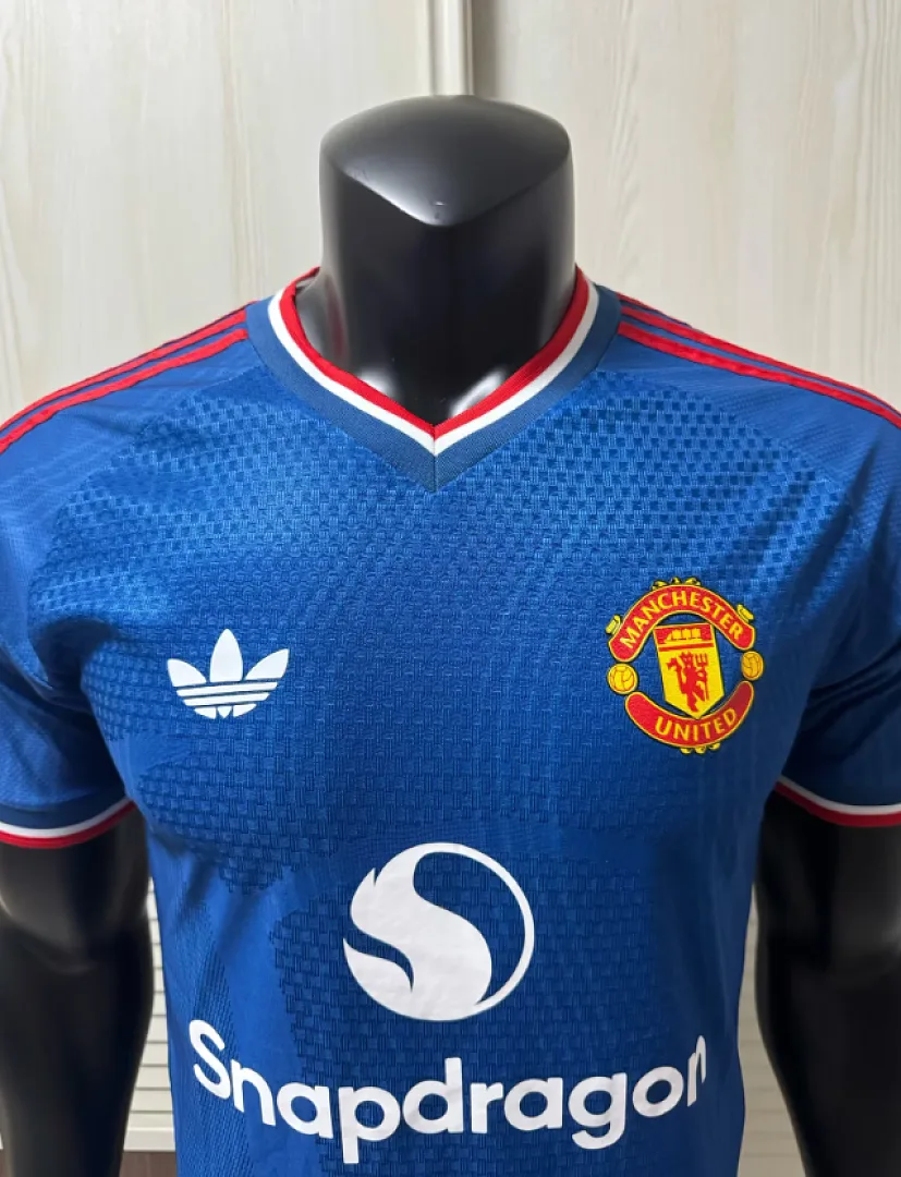 Manchester United 2026/27 Third Maillot Version Joueur Blue — 2