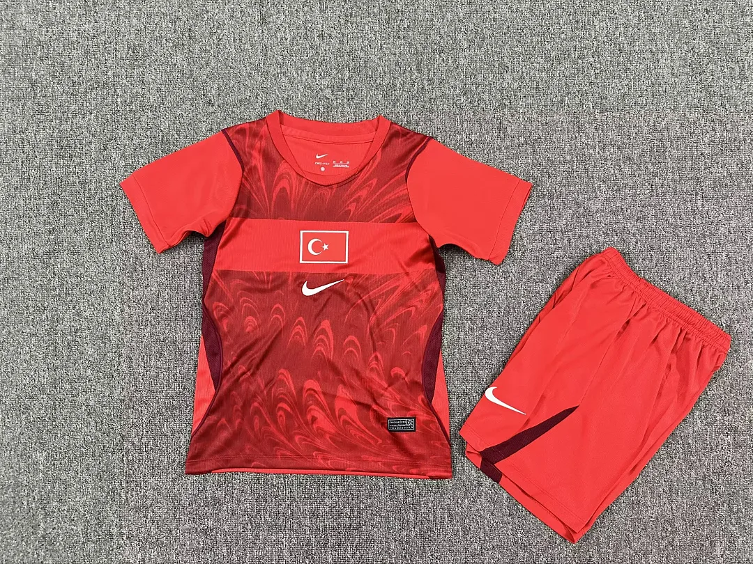 Turkey 2016/30 Away Kids Kit