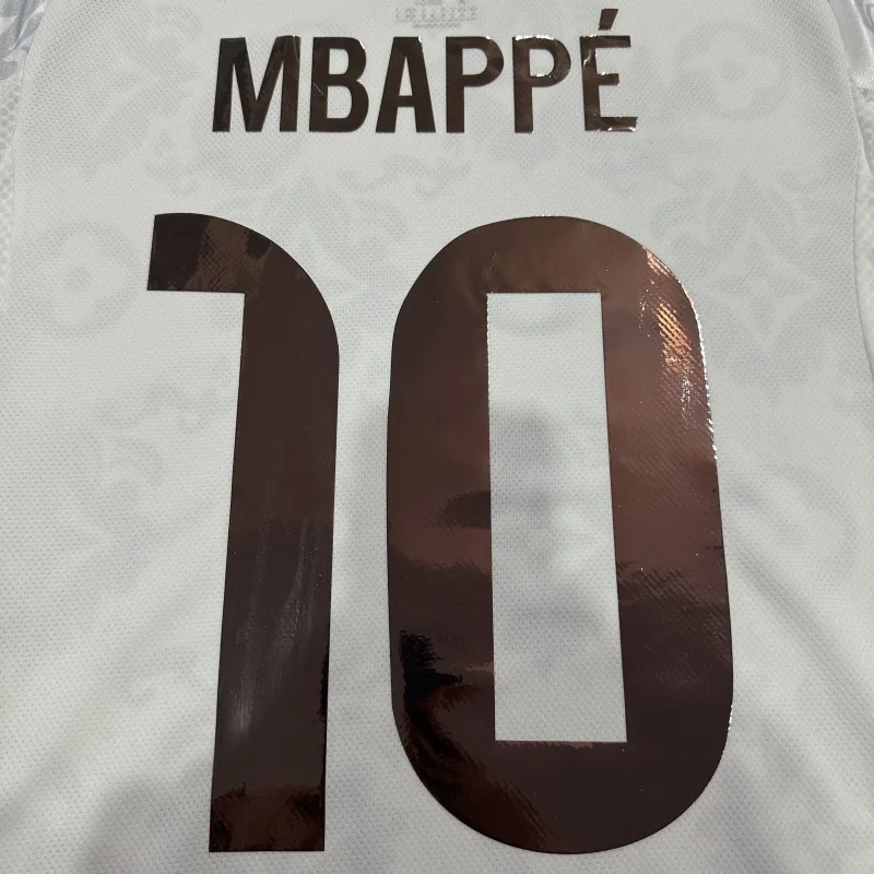 Real Madrid 2025/26 Camiseta Versión Jugador Edición Especial White 10 MBAPPE