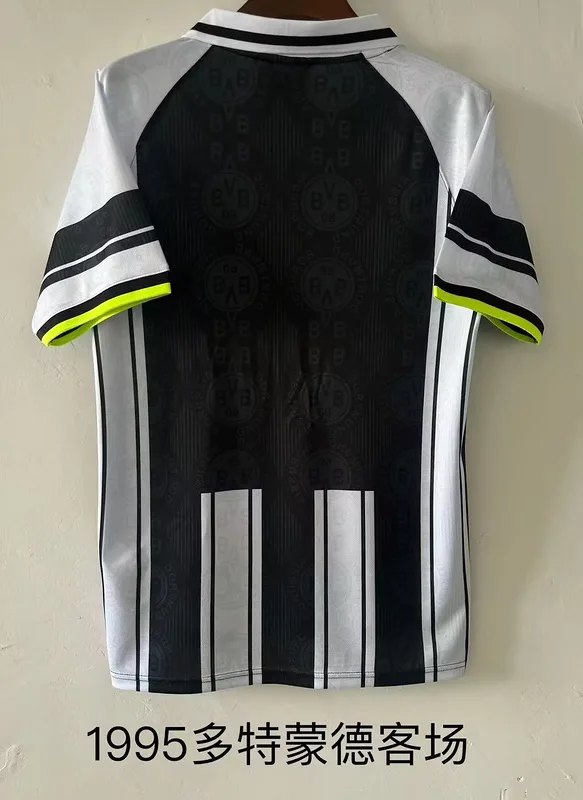 Borussia Dortmund 1995/96 Away Shirt