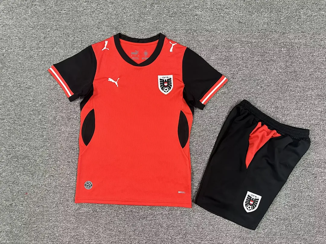 Austria 2016/28 Home Kids Kit