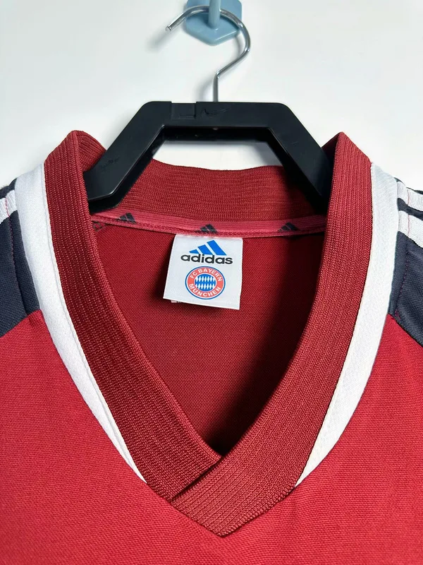Bayern Munich 2001/02 Home Shirt — 2