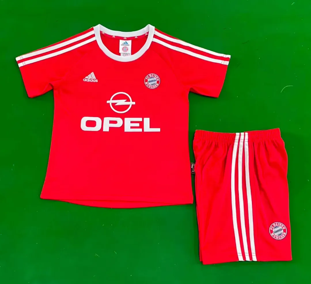 Bayern Munich 2001/02 Home Kids Kit