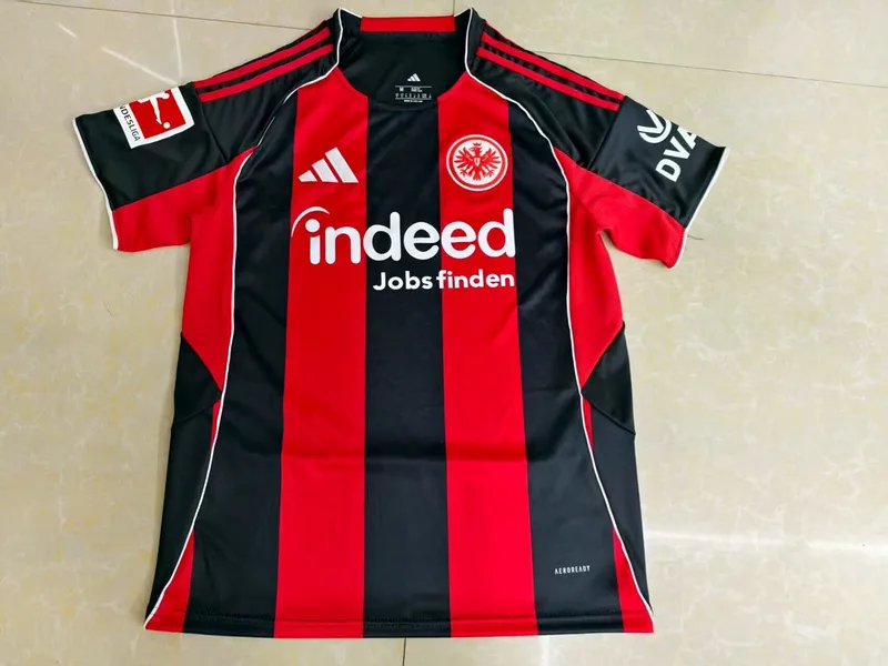 Eintracht Frankfurt 2025/26 Home Shirt — 2