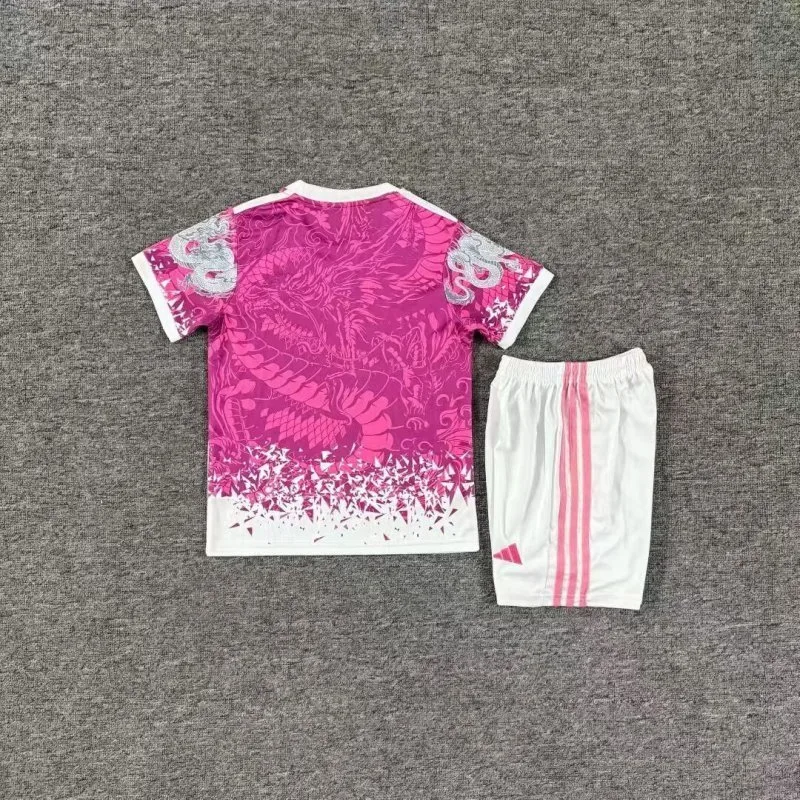 Real Madrid 2025/26 Set Kinder Sonderedition — 2