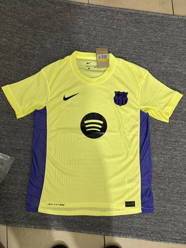 Barcelona 2024/25 Shirt Player Version Special Edition Yellow — 1
