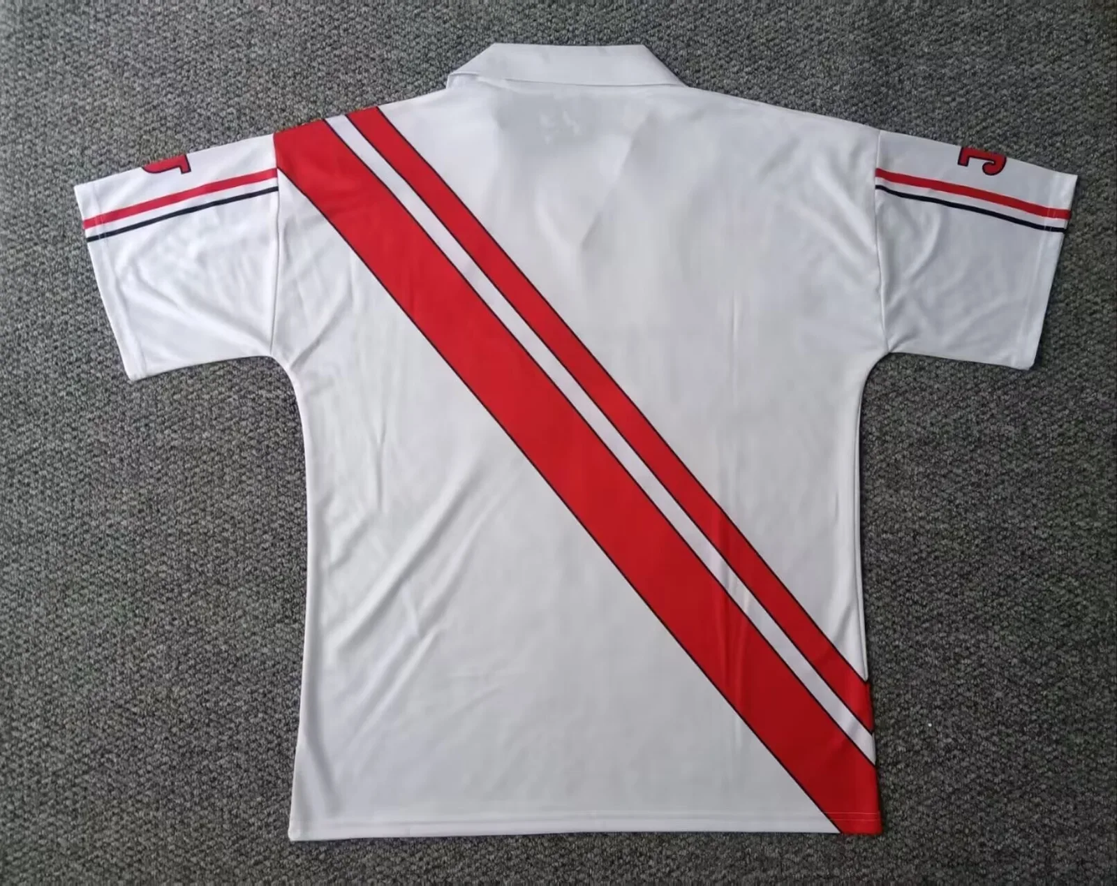 Rayo Vallecano 1997/98 Home Shirt — 2