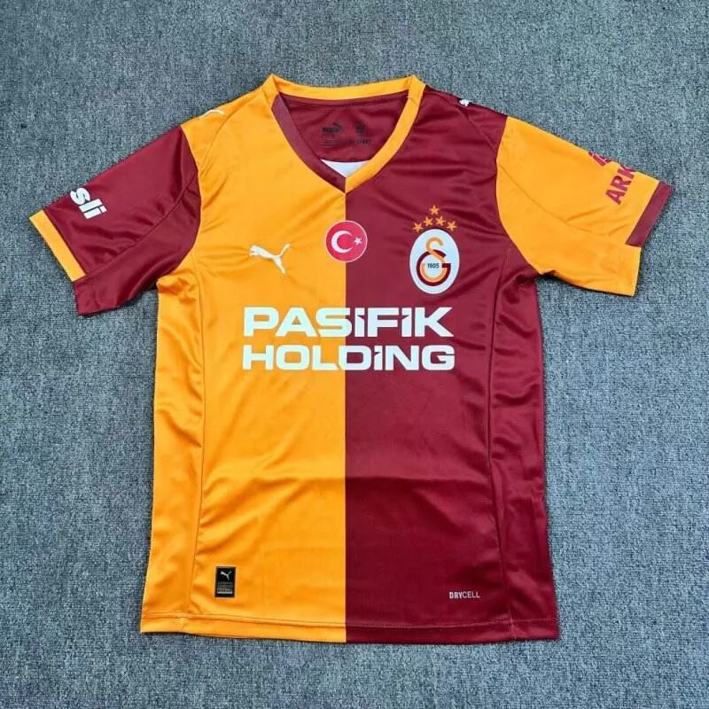 Galatasaray 2025/26 Home Shirt Short Sleeve