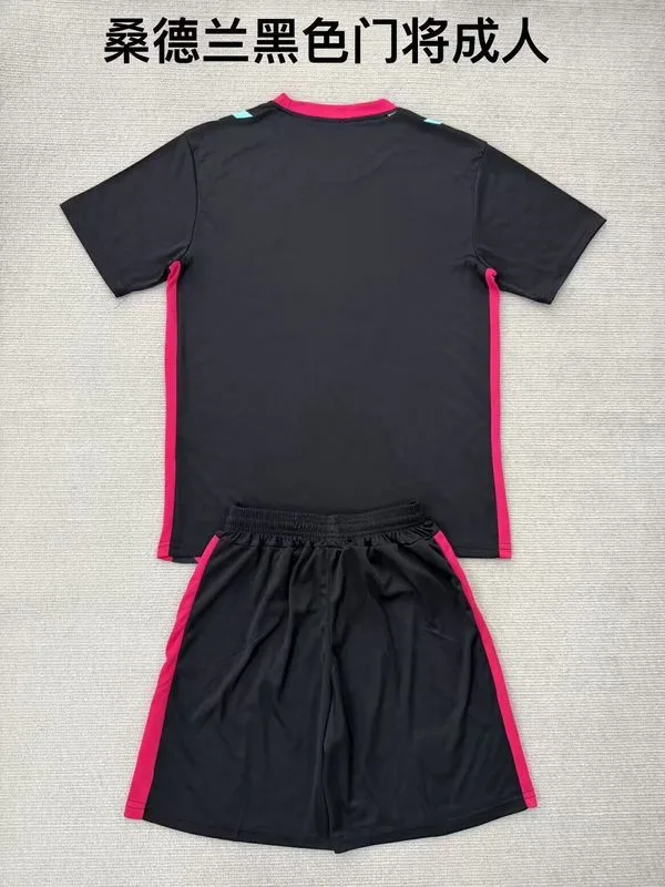 Sunderland 2025/26 Goalkeeper Kids Kit Black