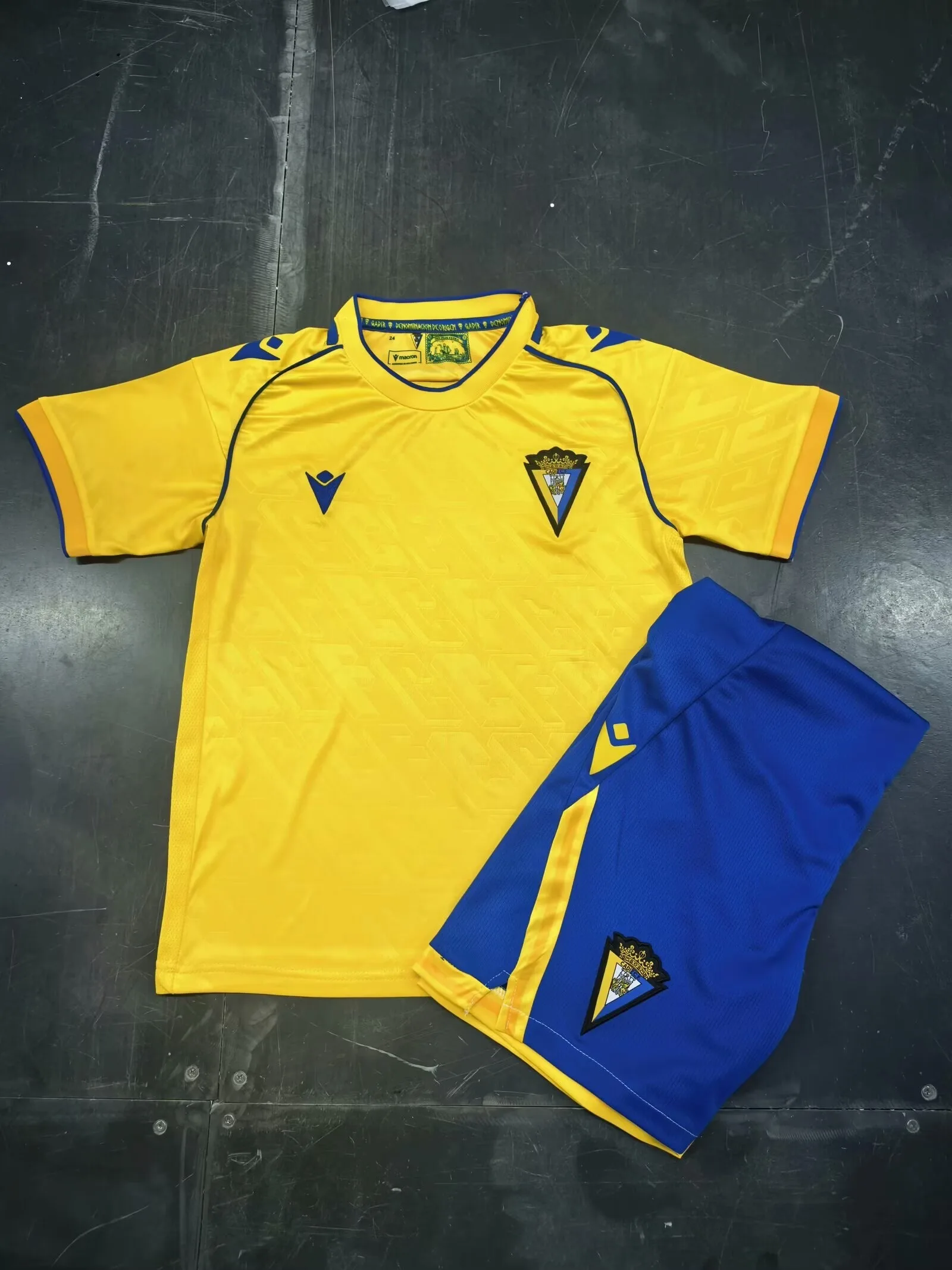Cádiz 2025/26 Home Kids Kit