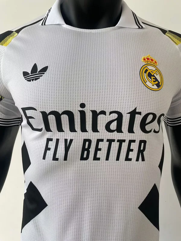 Real Madrid 2025/26 Camiseta Versión Jugador White