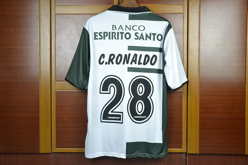 Sporting CP 2001/03 Auswärts Trikot — 2