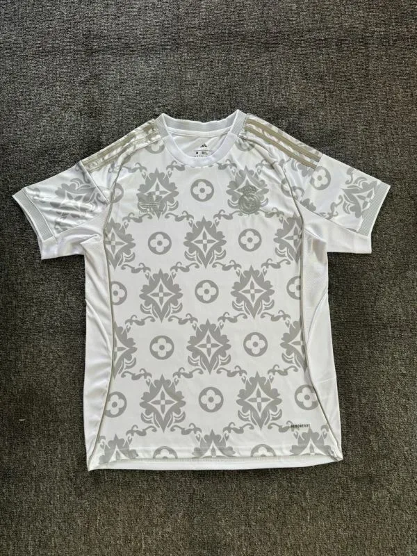 Real Madrid 2025/26 Camiseta Edición Especial