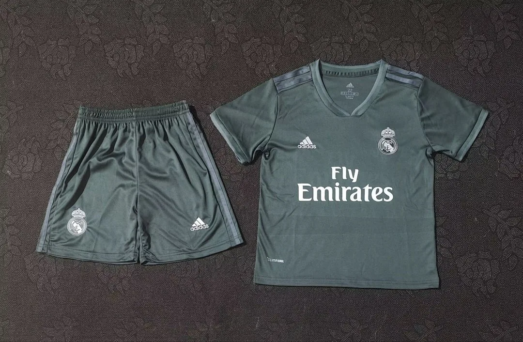 Real Madrid 2018/19 Extérieur Ensemble Enfant — 2