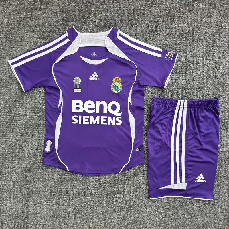 Real Madrid 2006/07 Ausweich Set Kinder