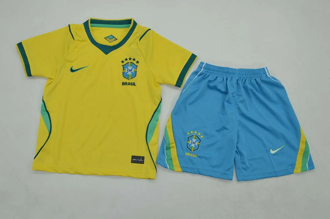 Brazil 2016/28 Home Kids Kit — 1