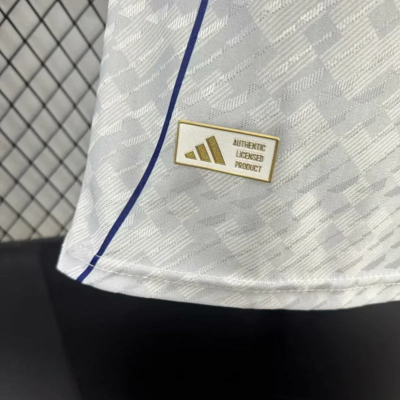 Real Madrid 2025/26 Camiseta Versión Jugador Edición Especial White — 2