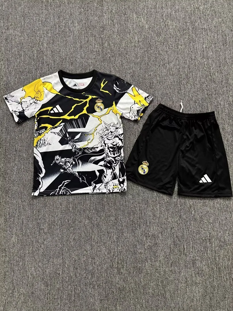 Real Madrid 2025/26 Set Kinder — 2