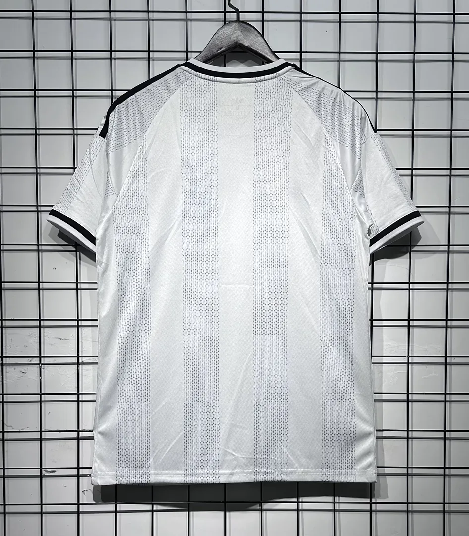 Eintracht Frankfurt 2026/27 Away Shirt — 2