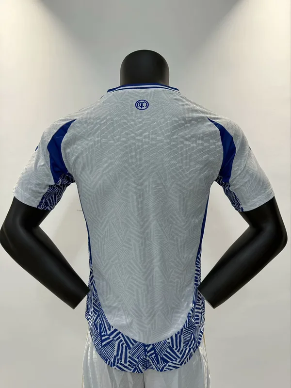 Real Madrid 2025/26 Camiseta Versión Jugador Edición Especial White — 2