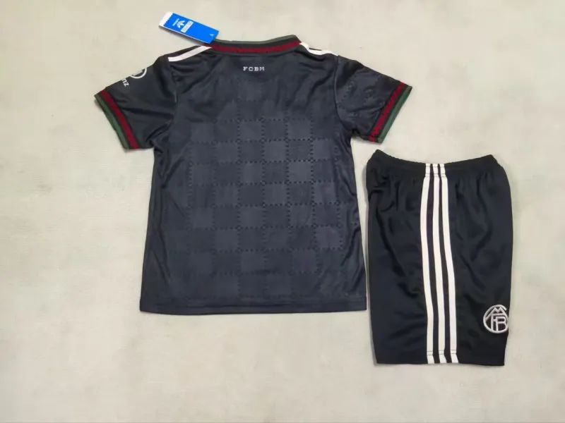 Bayern de Múnich 2025/26 Tercera Equipación Conjunto de Niño Black — 1
