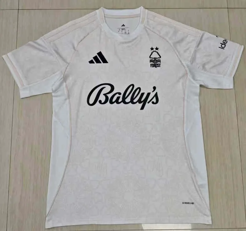 Nottingham Forest 2025/26 Shirt White