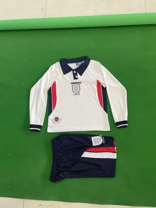 England 2016/28 Home Kids Kit Long Sleeve — 1