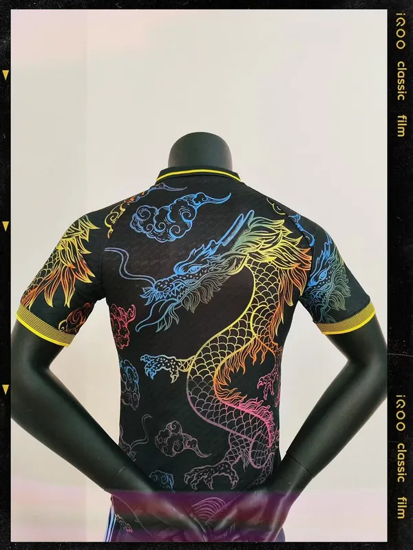 Real Madrid 2025/26 Camiseta Versión Jugador Edición Especial Black