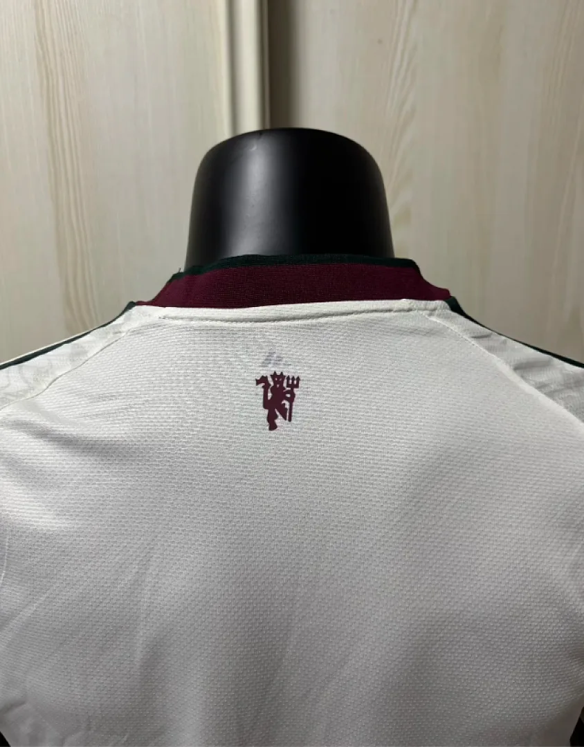 Manchester United 2026/27 Segunda Equipación Camiseta Versión Jugador — 1