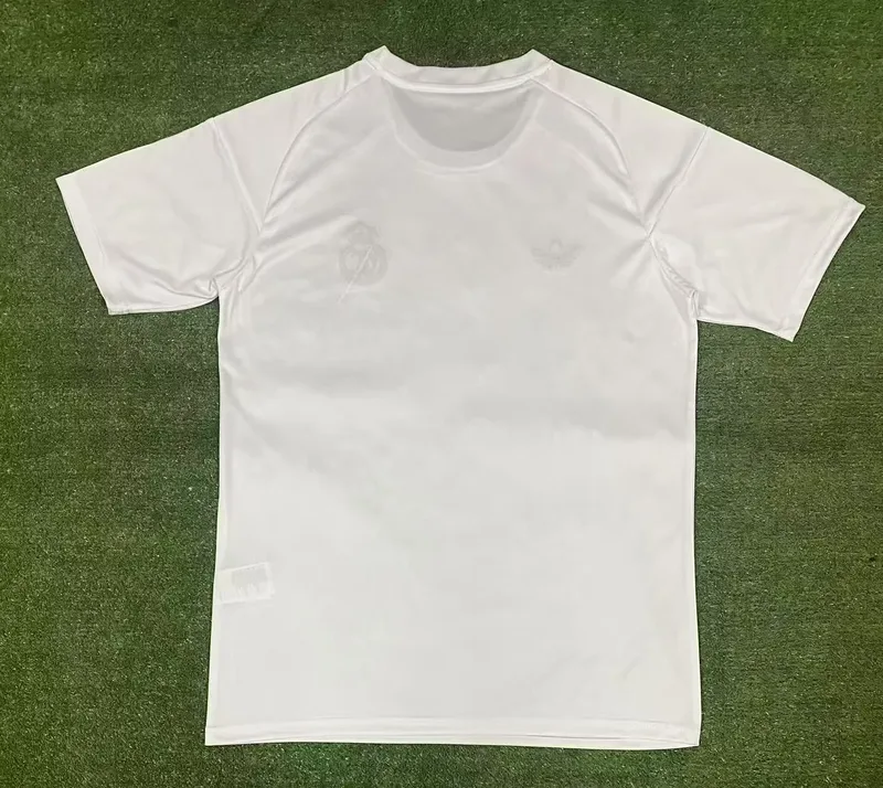 Real Madrid 2024/25 Maillot Édition Spéciale White Dragon