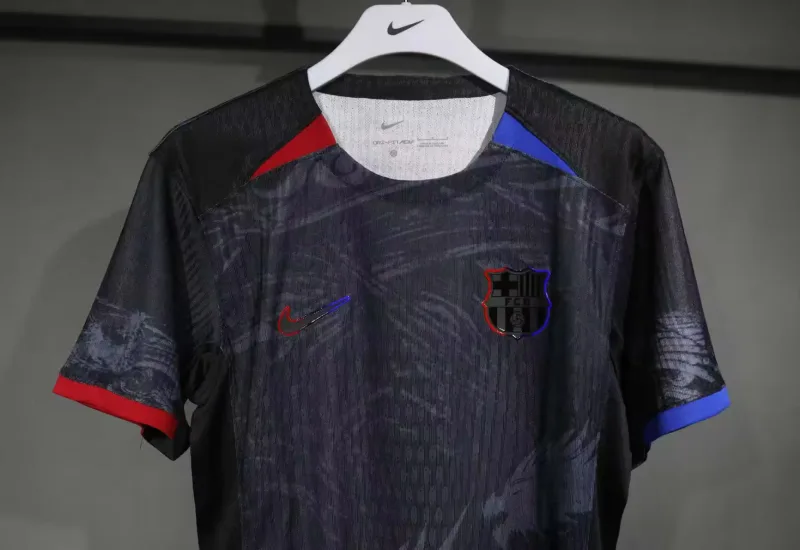 Barcelona 2025/26 Shirt Player Version Black Dragon — 1