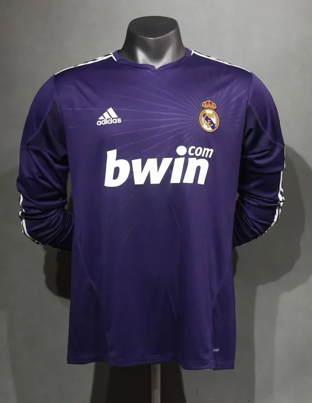 Real Madrid 2010/11 Third Shirt Long Sleeve Player Version Purple