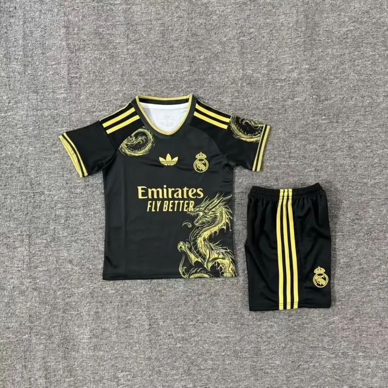 Real Madrid 2025/26 Set Kinder Sonderedition — 2