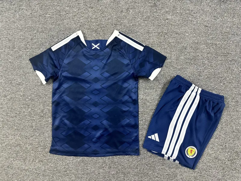 Scotland 2016/30 Home Kids Kit — 2