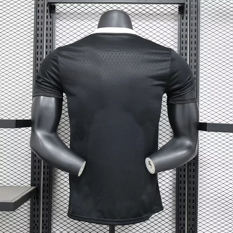 Real Madrid 2024/25 Camiseta Versión Jugador Edición Especial Black