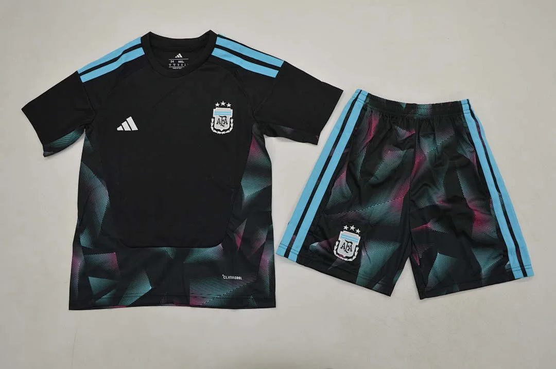 Argentina 2026 Goalkeeper Kids Kit Black — 1