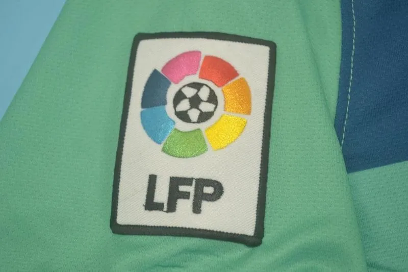 Barcelona 2010/11 Away Shirt Green — 1