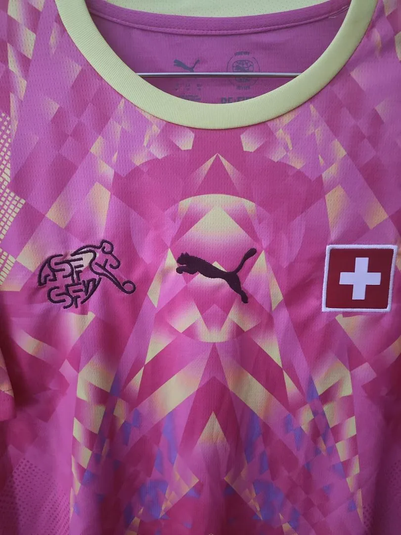Switzerland 2026 Goalkeeper Shirt Pink — 2