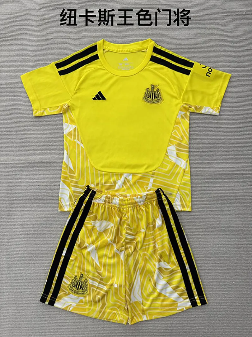 Newcastle United 2026/27 Torwart Set Kinder Yellow — 2