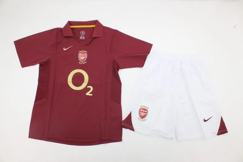 Arsenal 2005/06 Home Kids Kit — 1
