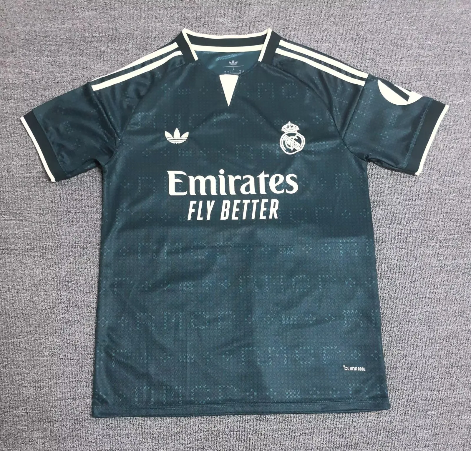 Real Madrid 2026/27 Auswärts Trikot — 2