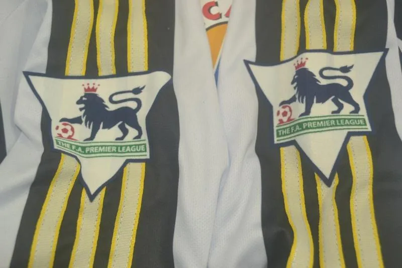 Newcastle United 1997/99 Heim Trikot Langarm — 2