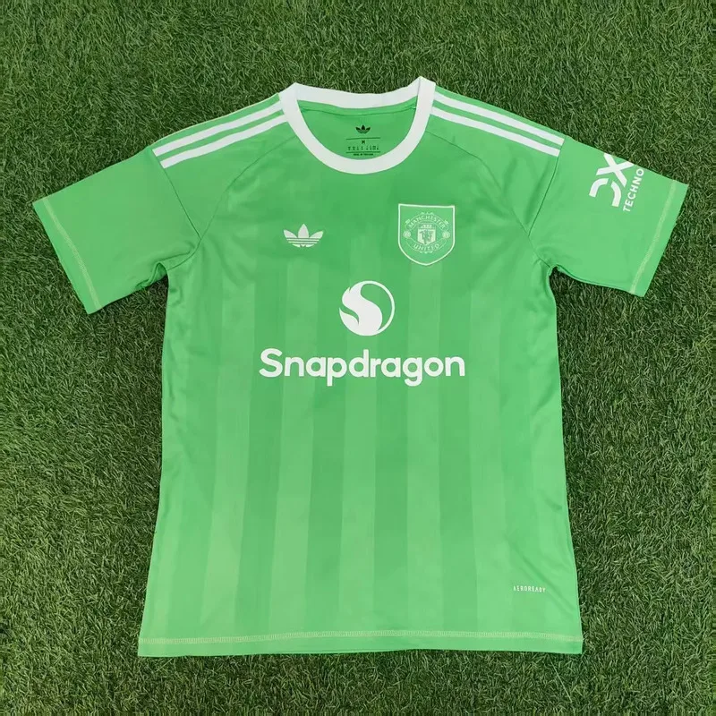 Manchester United 2025/26 de Portero Camiseta Green — 1