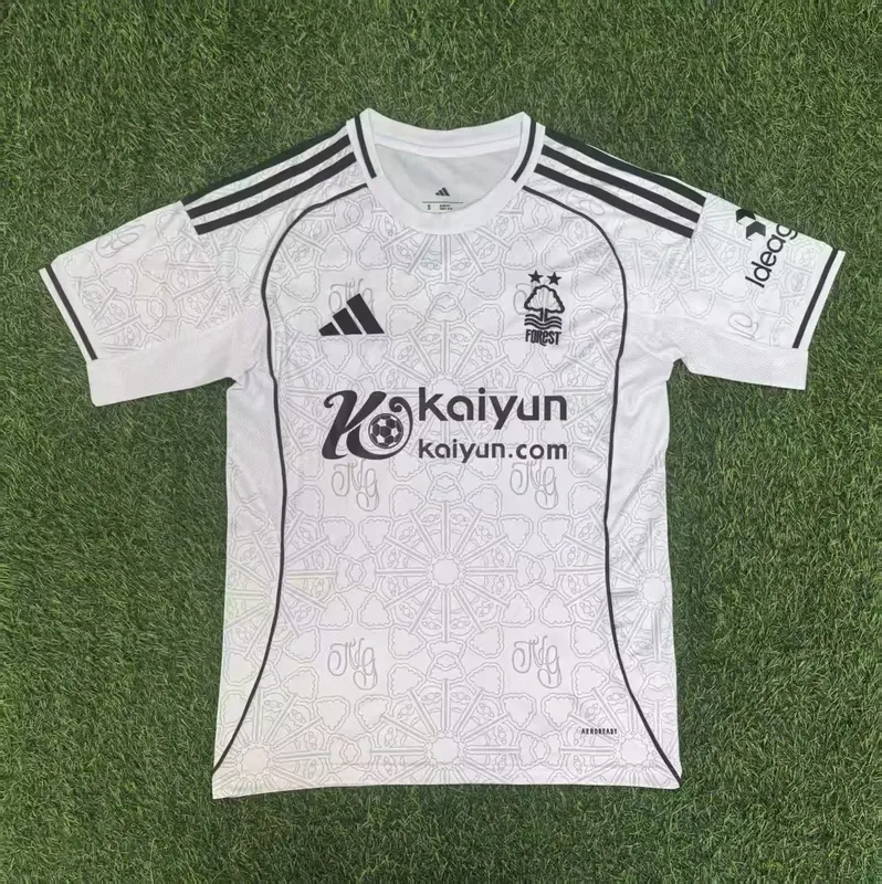Nottingham Forest 2025/26 Away Shirt